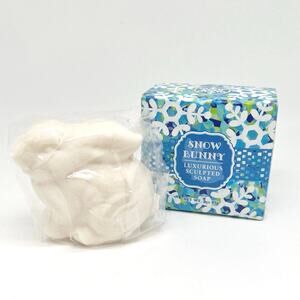 Snow Bunny Decorative Luxurious Sculpted Vegetable Soap New in Box